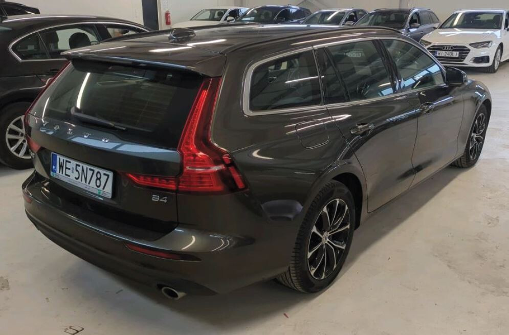 2.0 B4D diesel mhev Momentum Pro 197 KM Fv Vat 23%